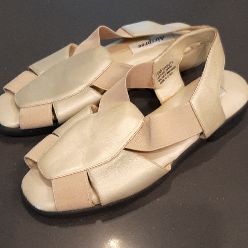 Airspree Shout 2 Cream Leather Sandals - Picture 4 of 8